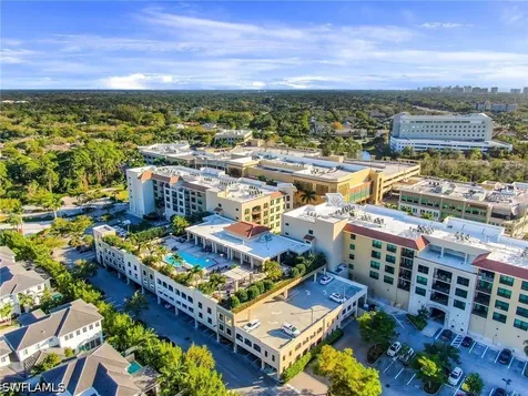 9115 Strada Place Naples FL 34108