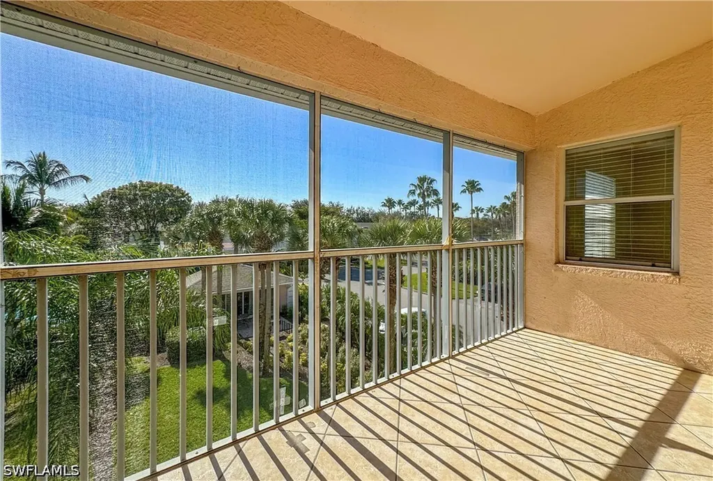 3250 Cypress Glen Way Naples FL 34109