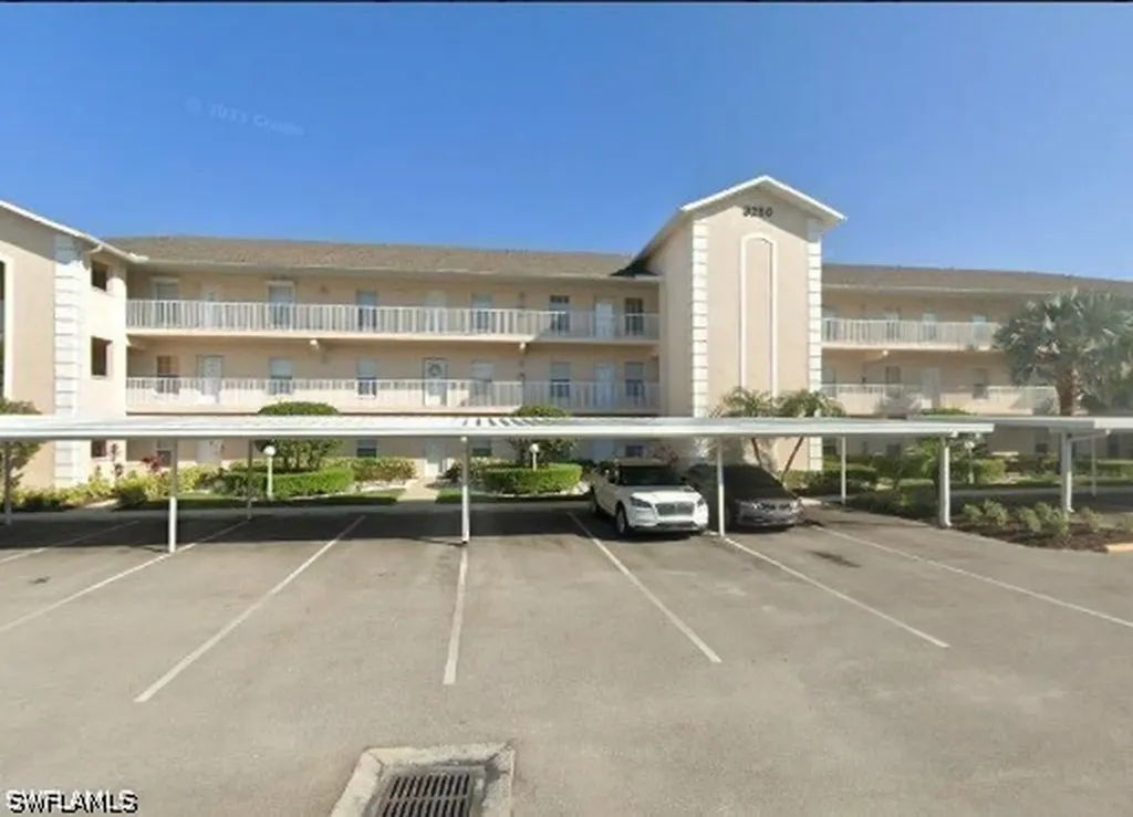 3250 Cypress Glen Way Naples FL 34109
