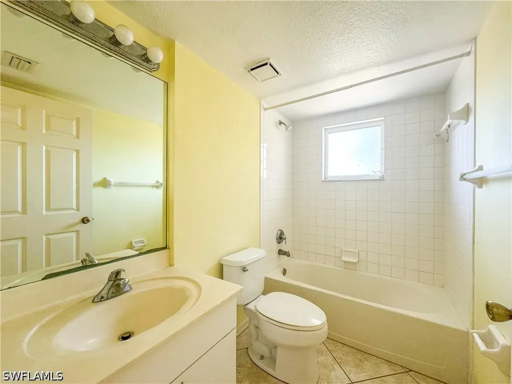 3250 Cypress Glen Way Naples FL 34109