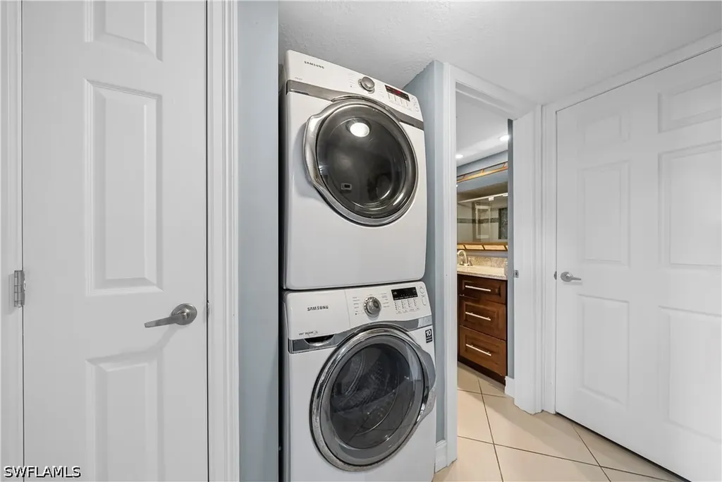 5535 Rattlesnake Hamm Road Naples FL 34113