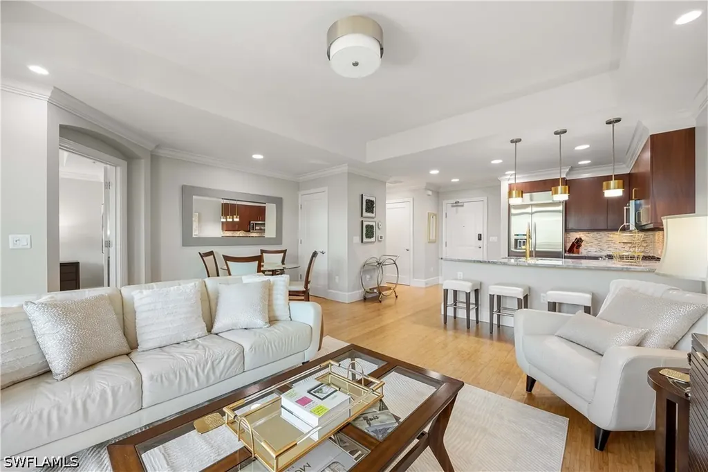 9123 Strada Place Naples FL 34108