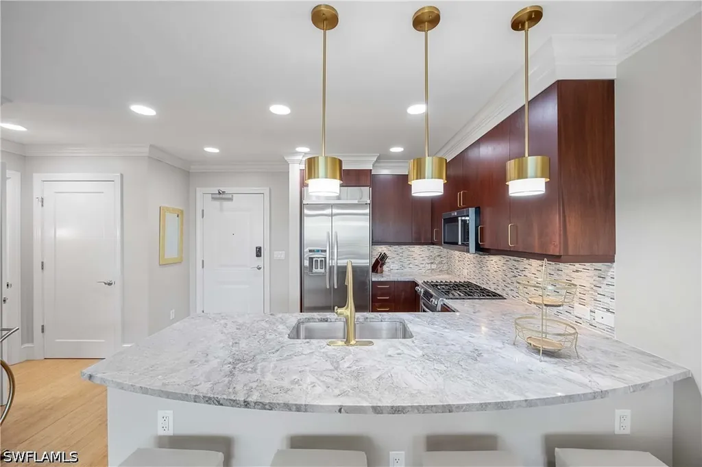 9123 Strada Place Naples FL 34108