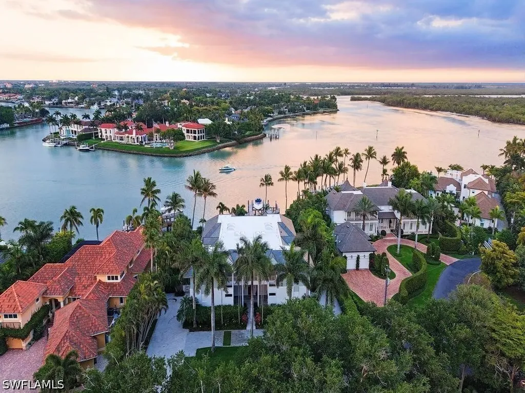 4253 Cutlass Lane Naples FL 34102