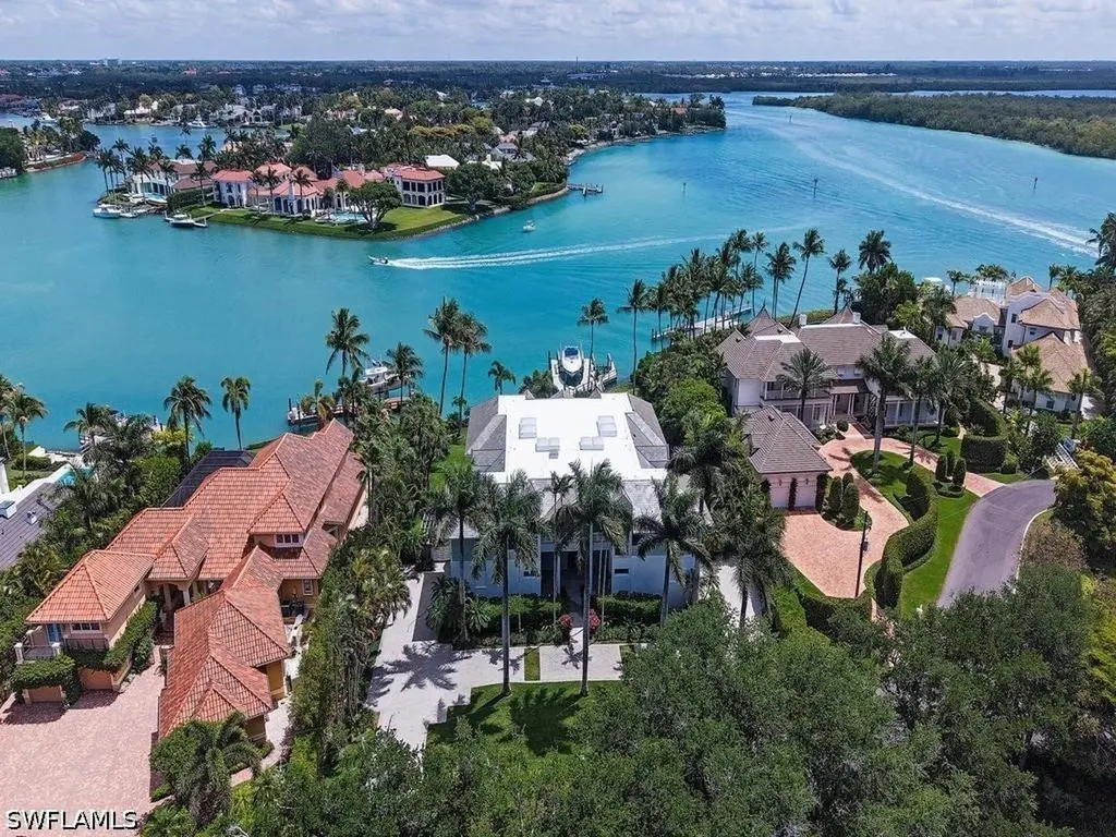 4253 Cutlass Lane Naples FL 34102