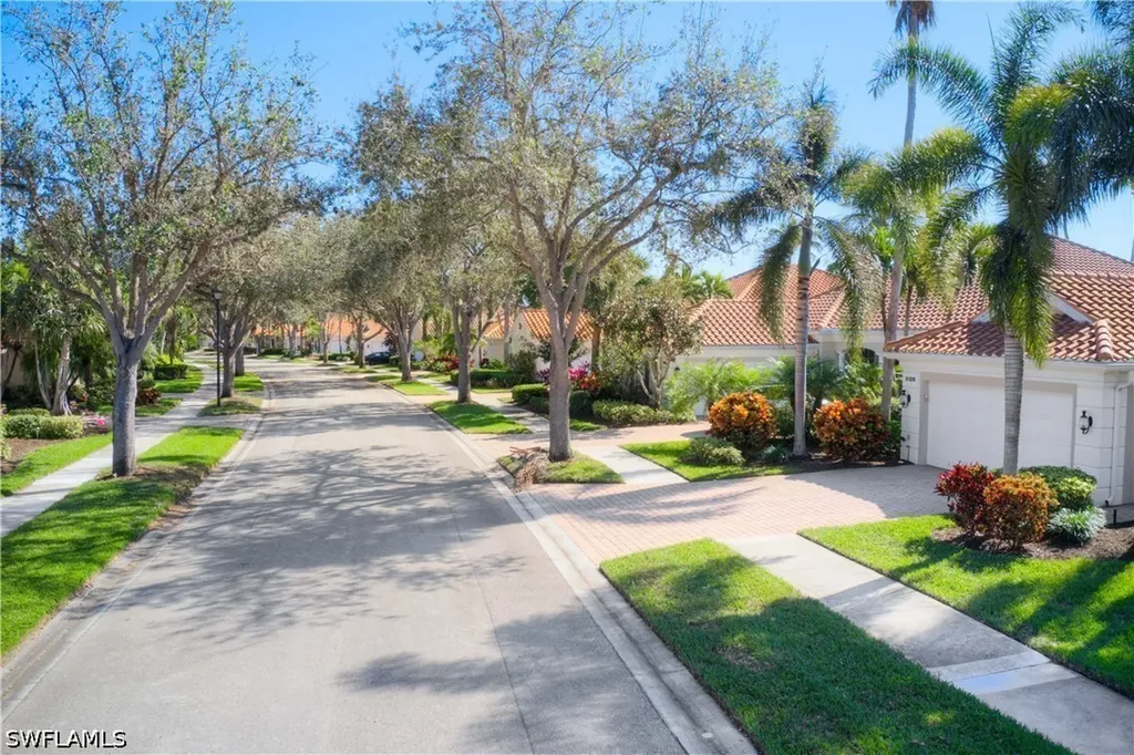4775 Martinique Way Naples FL 34119