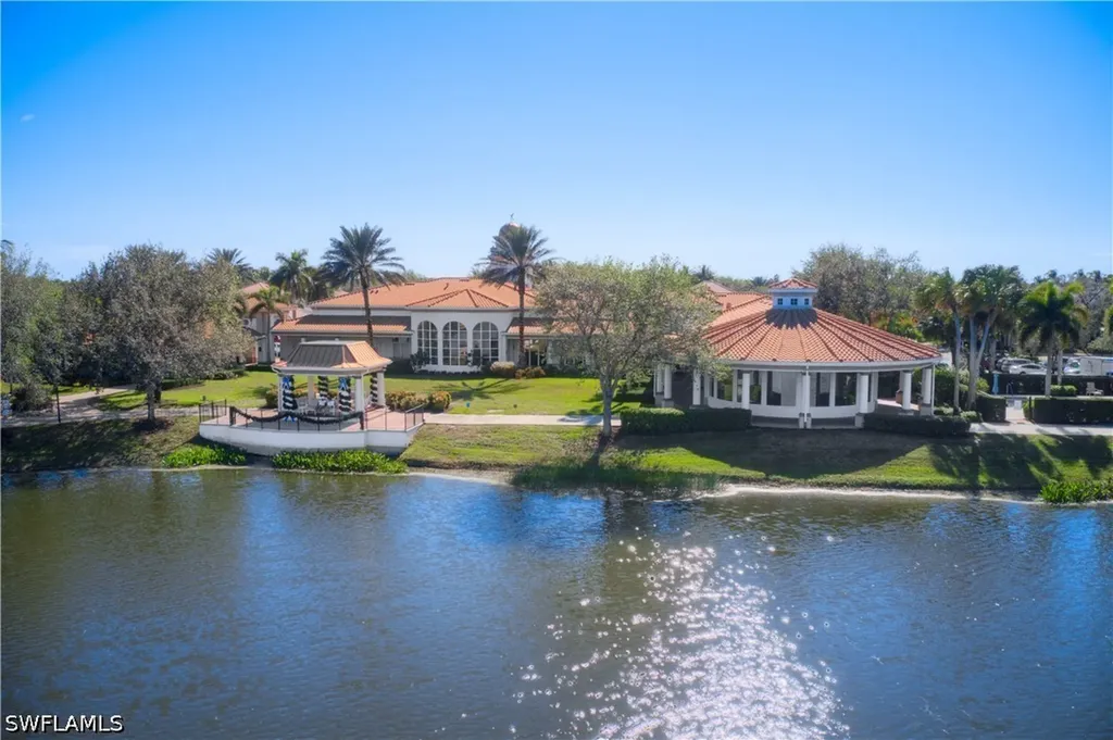 4775 Martinique Way Naples FL 34119