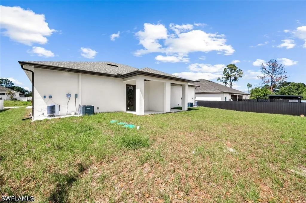 521 Lillon Avenue S Lehigh Acres FL 33974