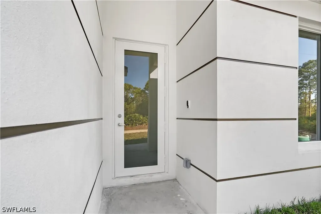 319 Lorena Avenue S Lehigh Acres FL 33974