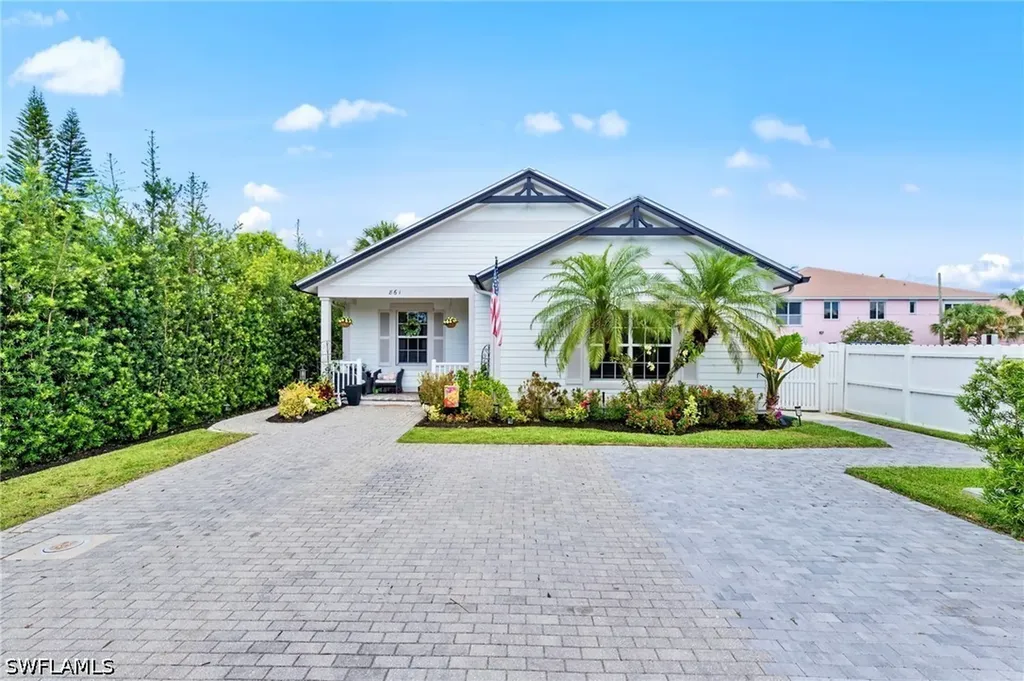 861 97th Avenue N Naples FL 34108