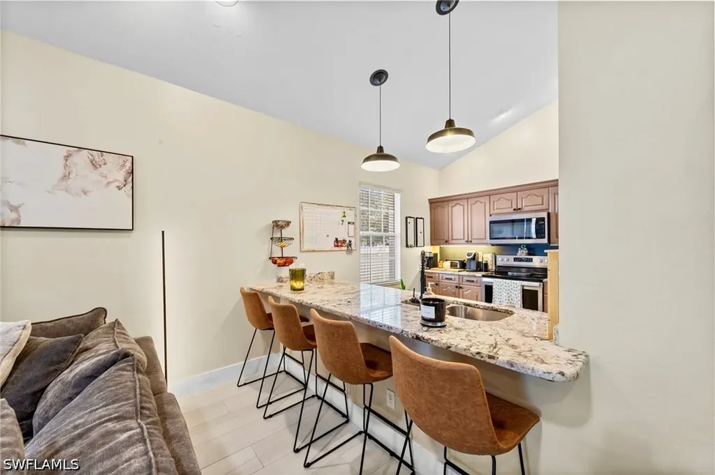 861 97th Avenue N Naples FL 34108
