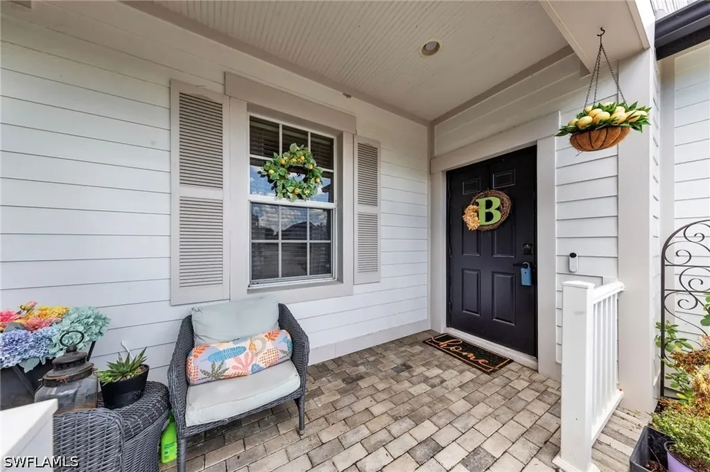 861 97th Avenue N Naples FL 34108