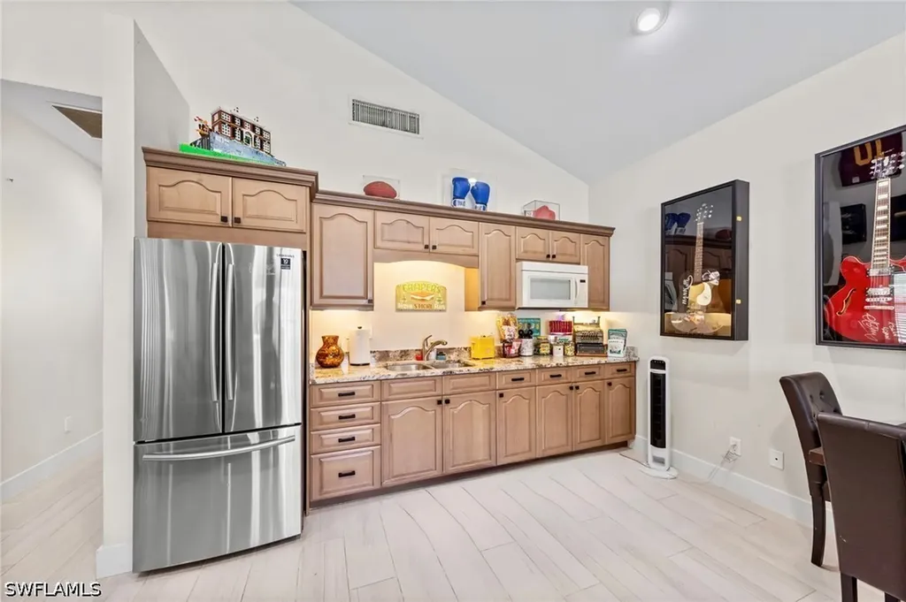 861 97th Avenue N Naples FL 34108