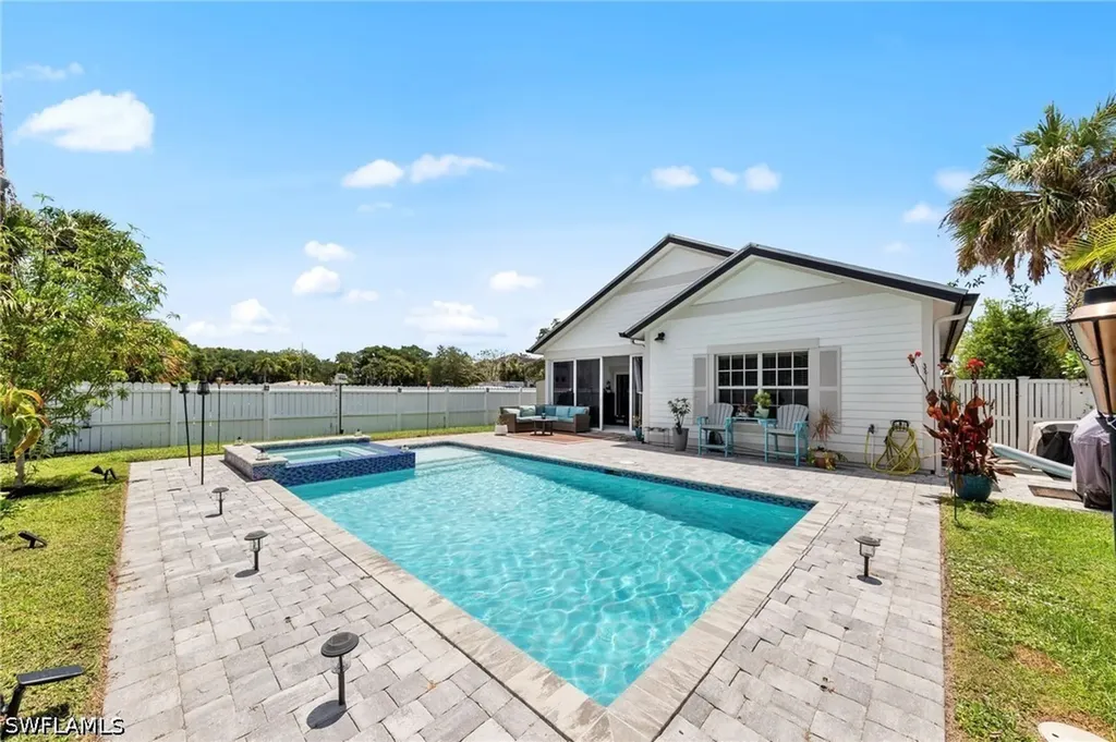 861 97th Avenue N Naples FL 34108