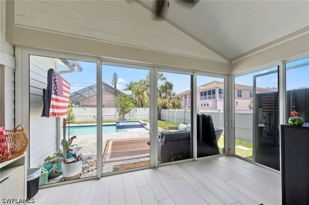 861 97th Avenue N Naples FL 34108