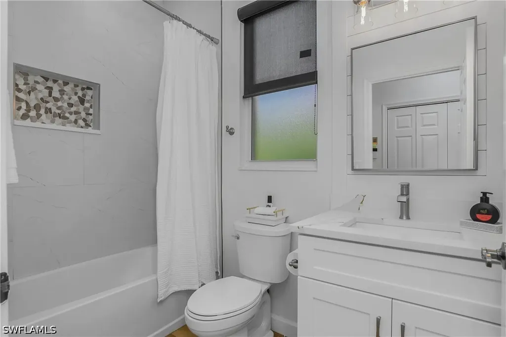 120 Livermore Lane Naples FL 34119
