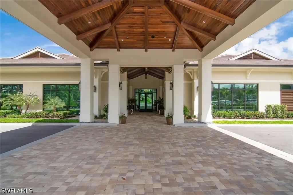 120 Livermore Lane Naples FL 34119