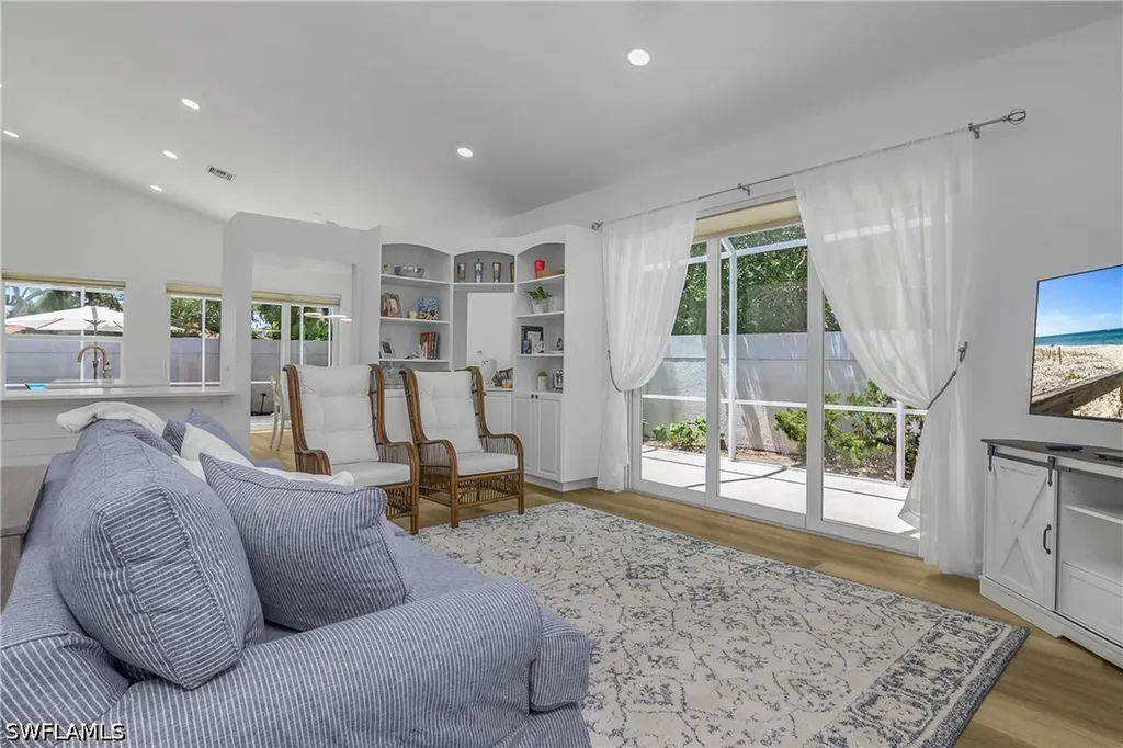 120 Livermore Lane Naples FL 34119