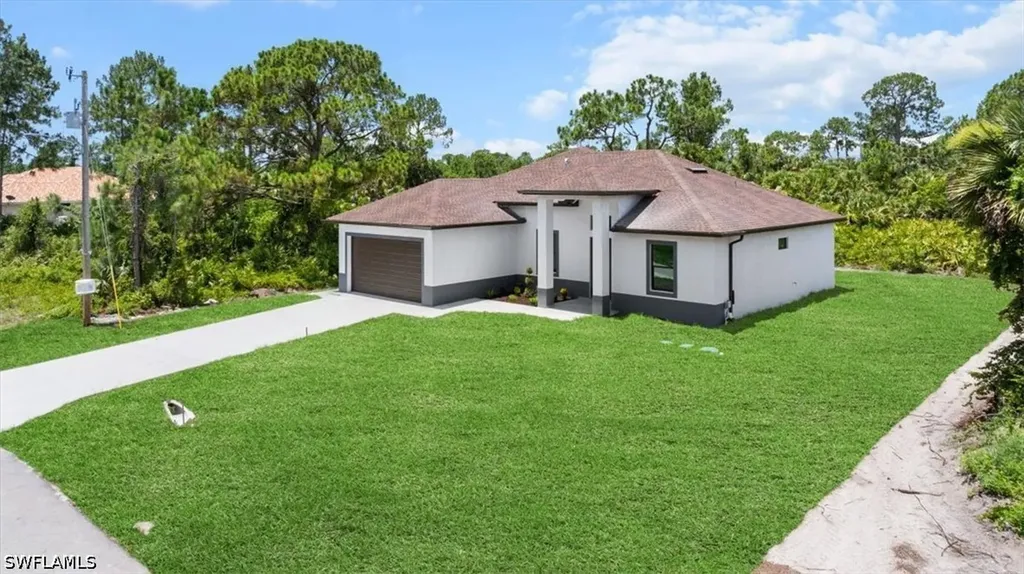 1033 Plymouth Street E Lehigh Acres FL 33974