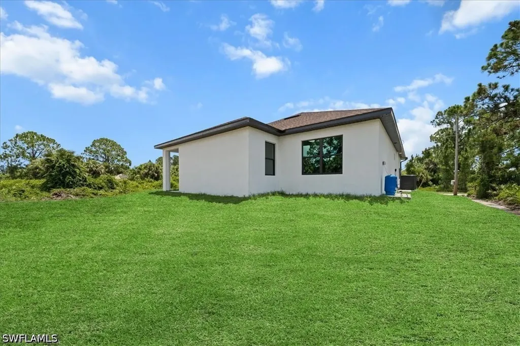 1033 Plymouth Street E Lehigh Acres FL 33974