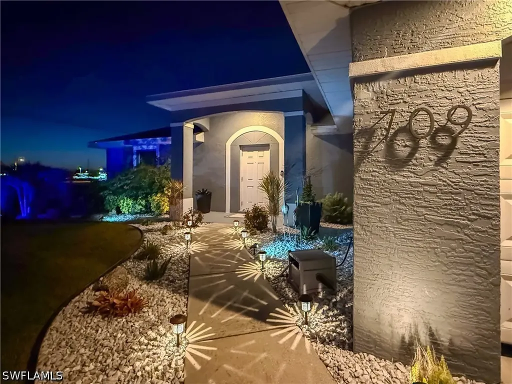 709 SW 27th Street Cape Coral FL 33914