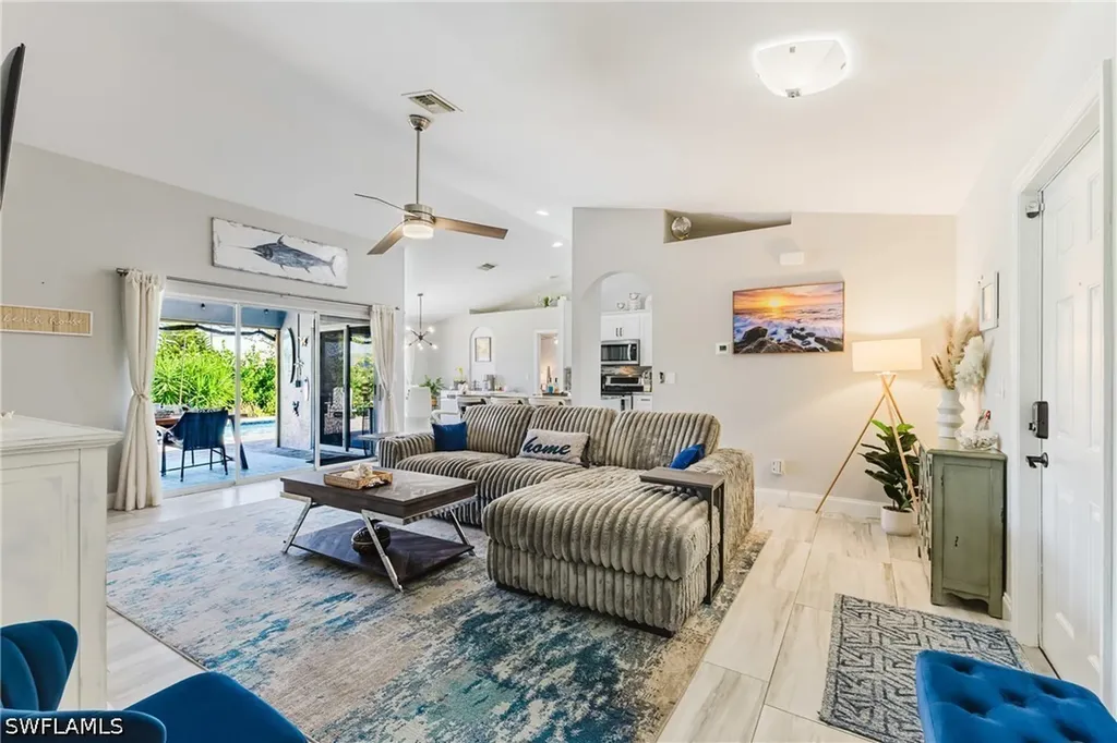 709 SW 27th Street Cape Coral FL 33914