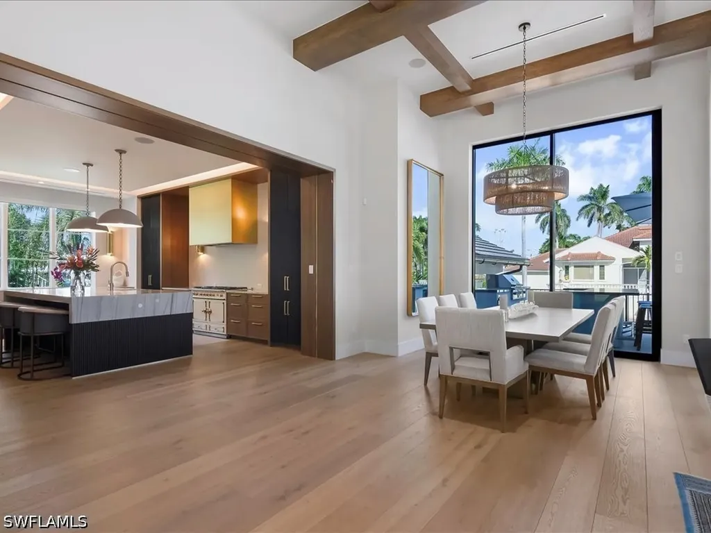425 15th Avenue S Naples FL 34102