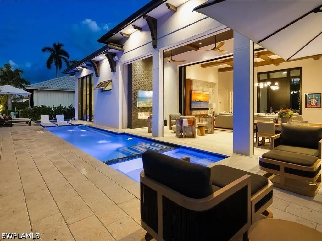 425 15th Avenue S Naples FL 34102
