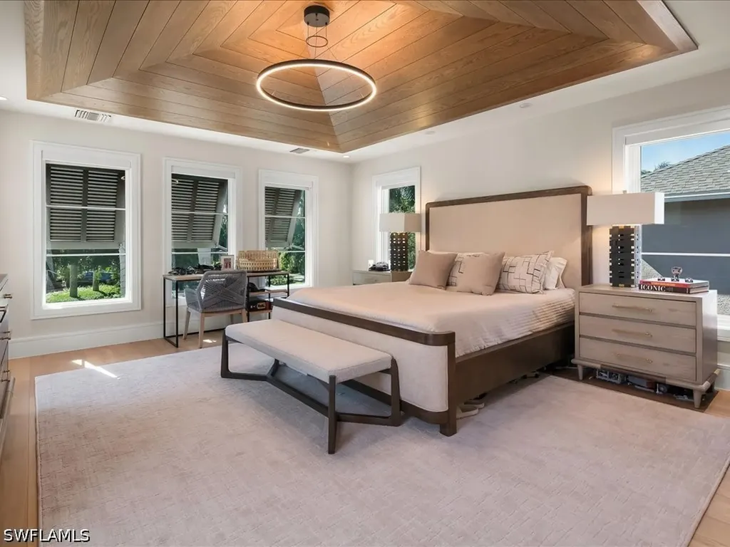 425 15th Avenue S Naples FL 34102