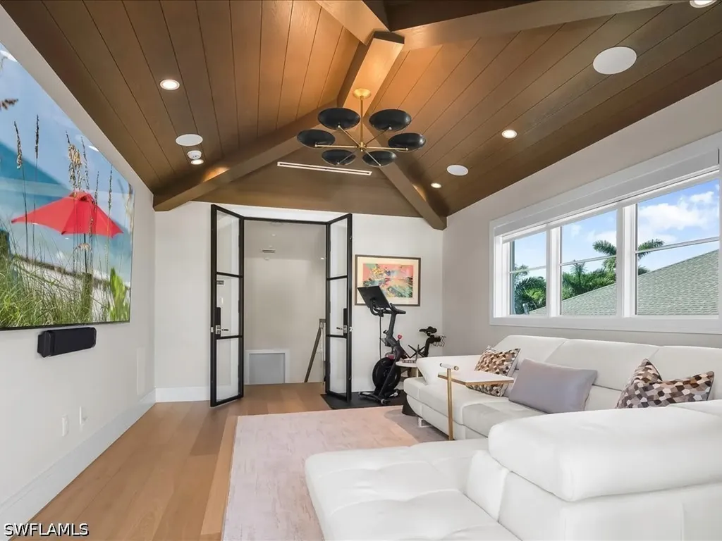 425 15th Avenue S Naples FL 34102