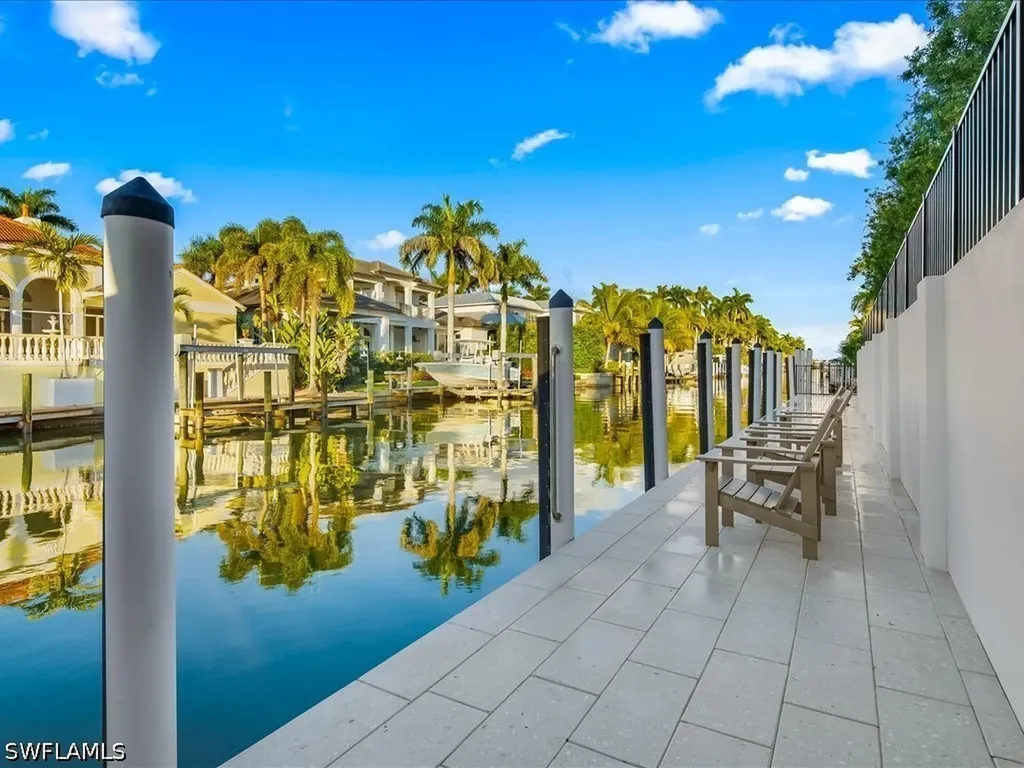 425 15th Avenue S Naples FL 34102