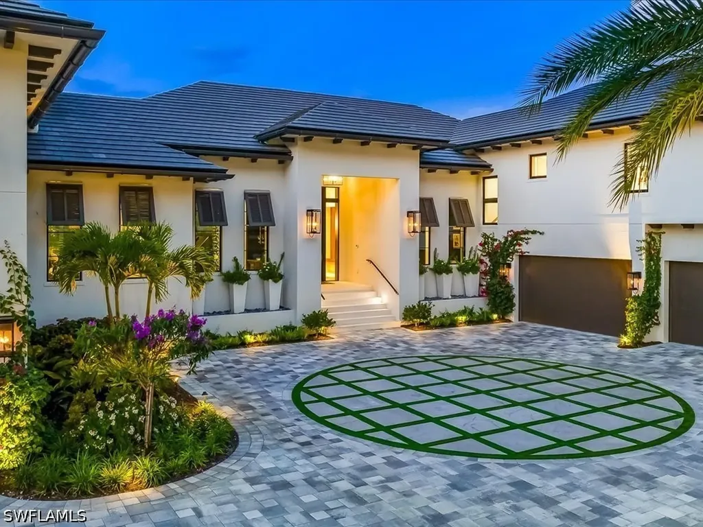 425 15th Avenue S Naples FL 34102