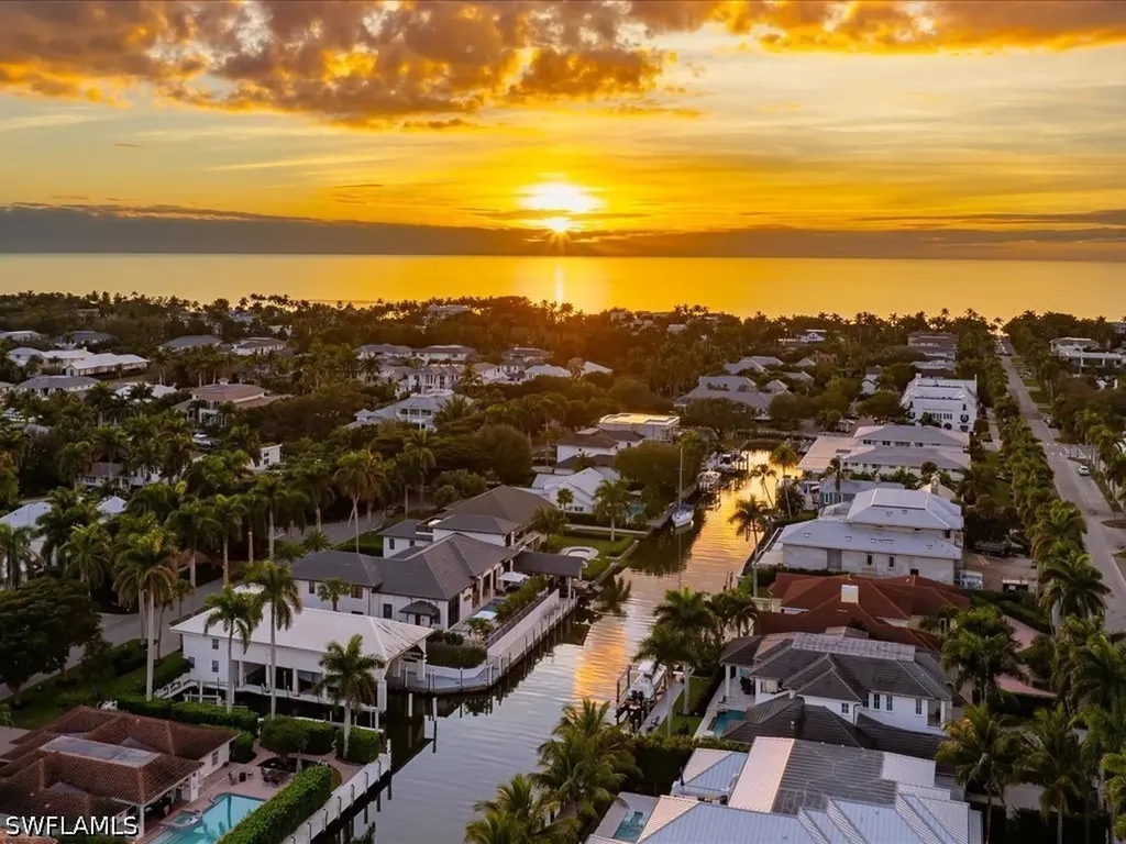425 15th Avenue S Naples FL 34102