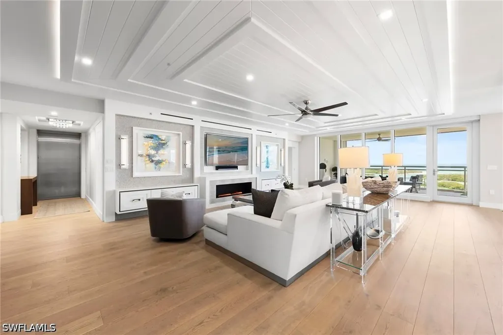 13915 Old Coast Road Naples FL 34110