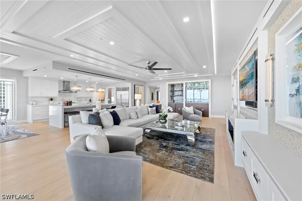 13915 Old Coast Road Naples FL 34110