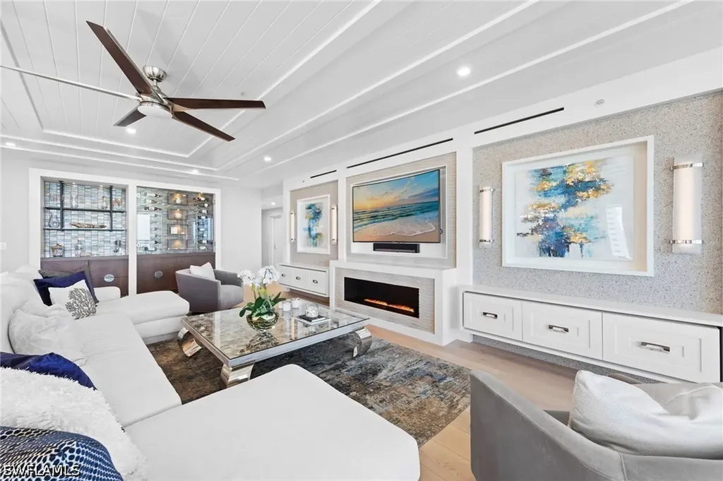 13915 Old Coast Road Naples FL 34110
