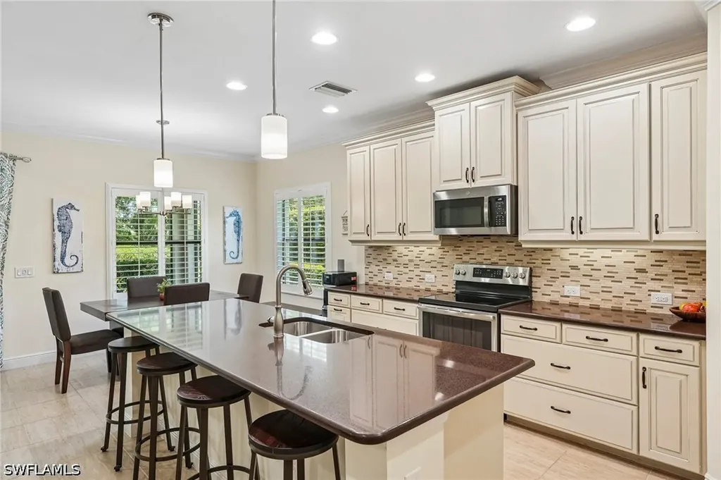 3651 Canopy Circle Naples FL 34120
