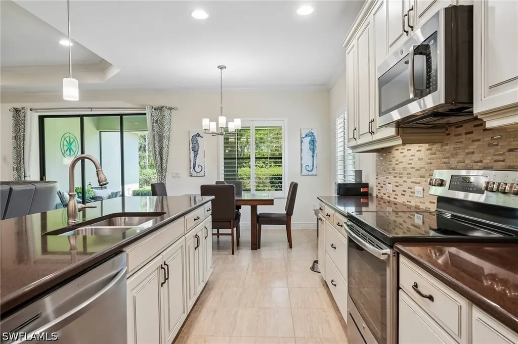 3651 Canopy Circle Naples FL 34120