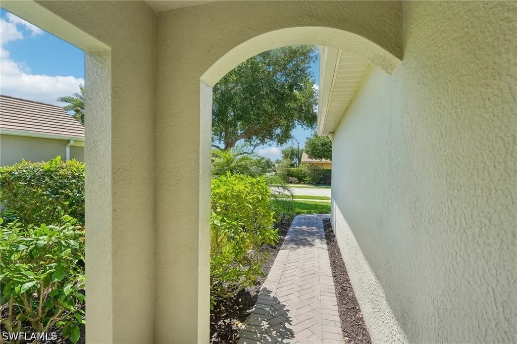 3651 Canopy Circle Naples FL 34120