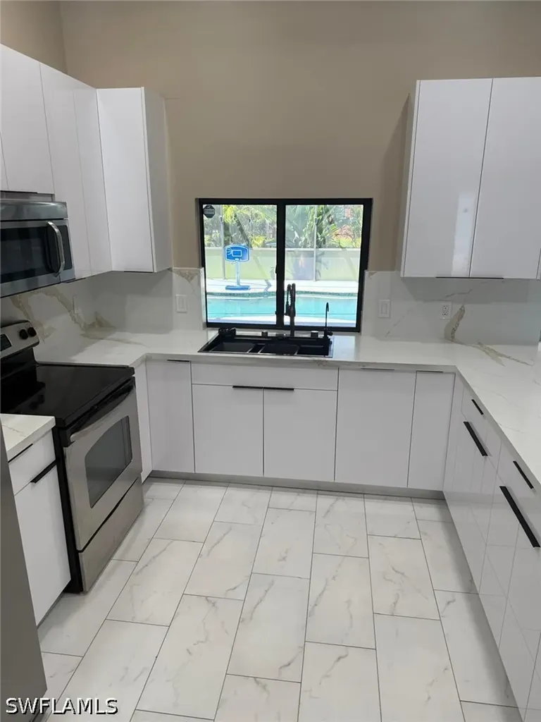 1325 SW 28th Street Cape Coral FL 33914