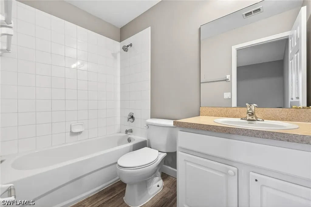 8289 Pacific Beach Drive Fort Myers FL 33966