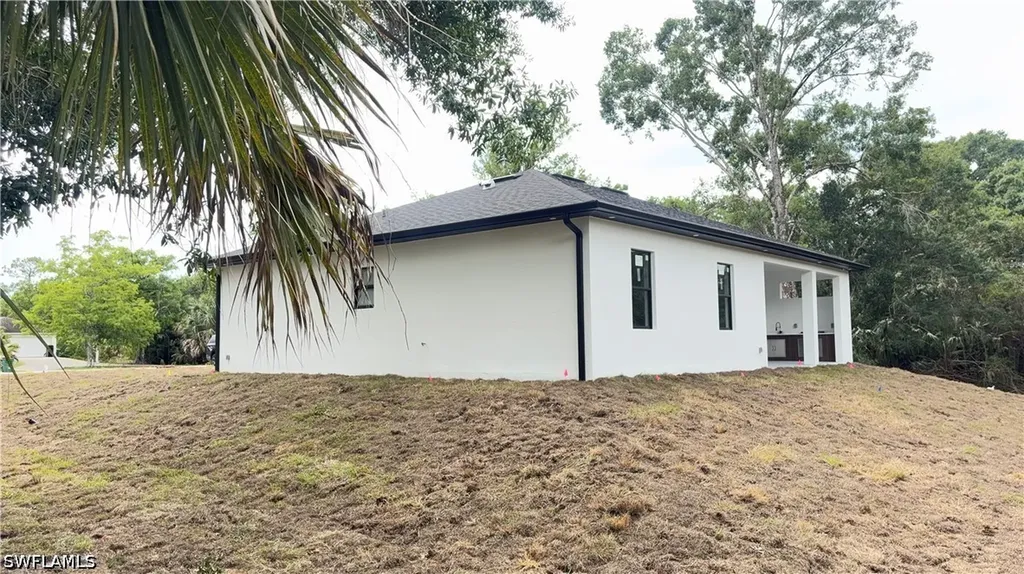 2375 2nd Avenue SE Naples FL 34117
