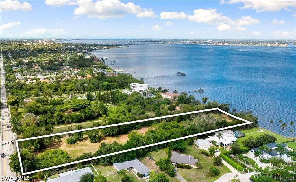 11480 Mcgregor Boulevard Fort Myers FL 33919