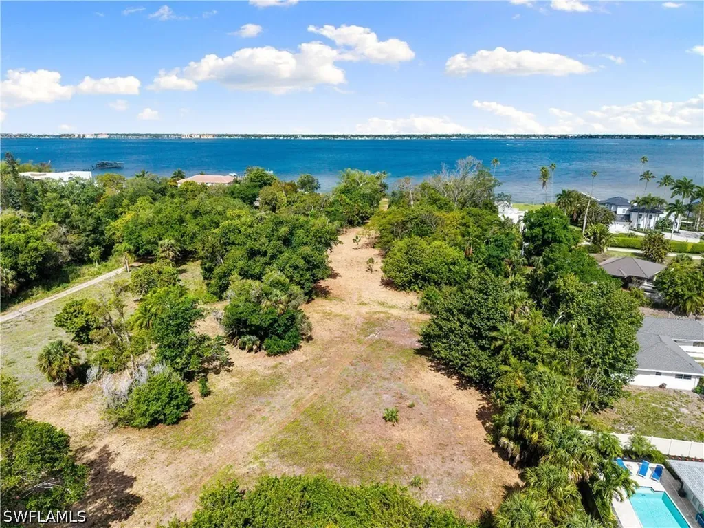 11480 Mcgregor Boulevard Fort Myers FL 33919