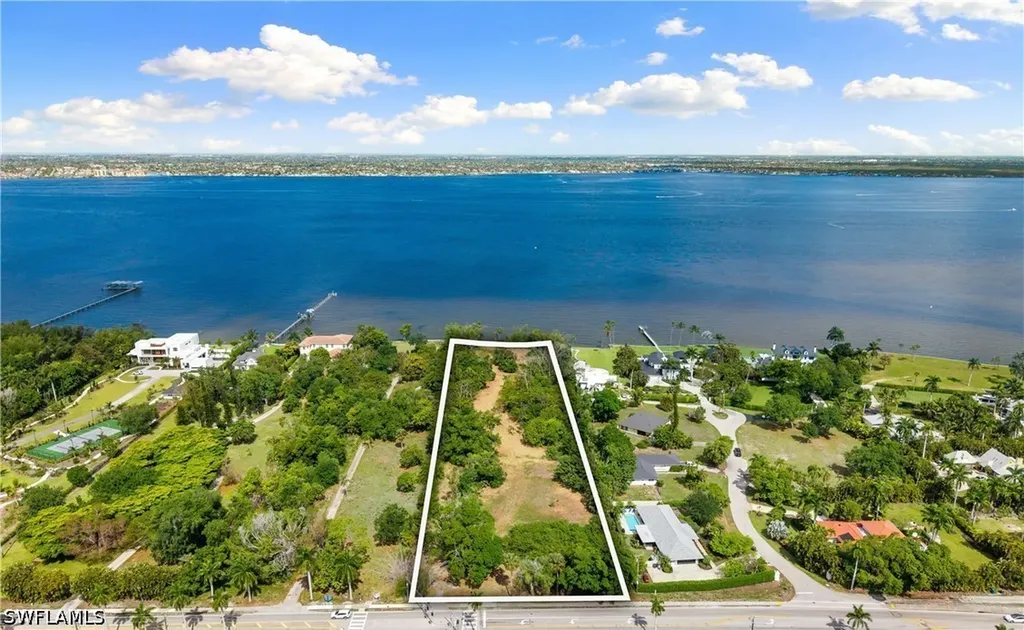 11480 Mcgregor Boulevard Fort Myers FL 33919