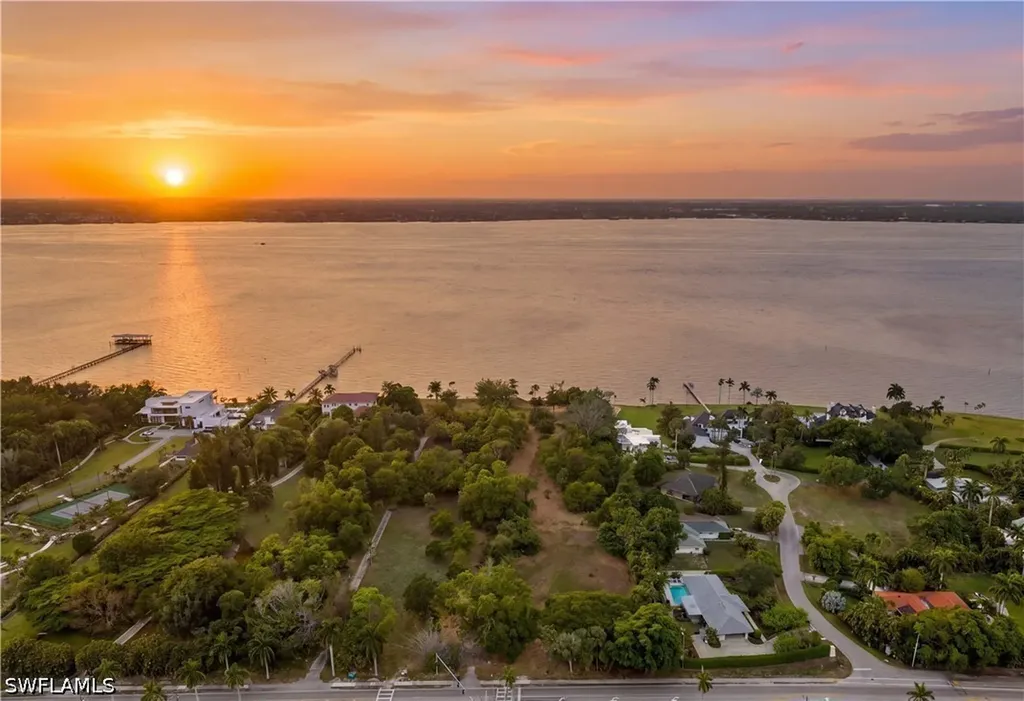 11480 Mcgregor Boulevard Fort Myers FL 33919