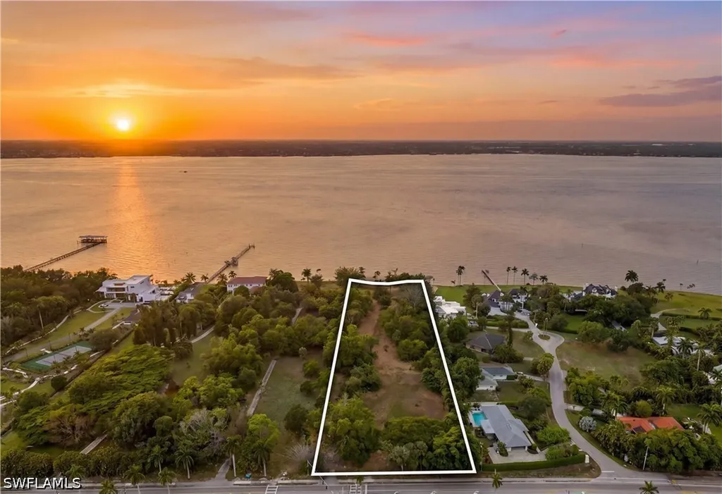 11480 Mcgregor Boulevard Fort Myers FL 33919