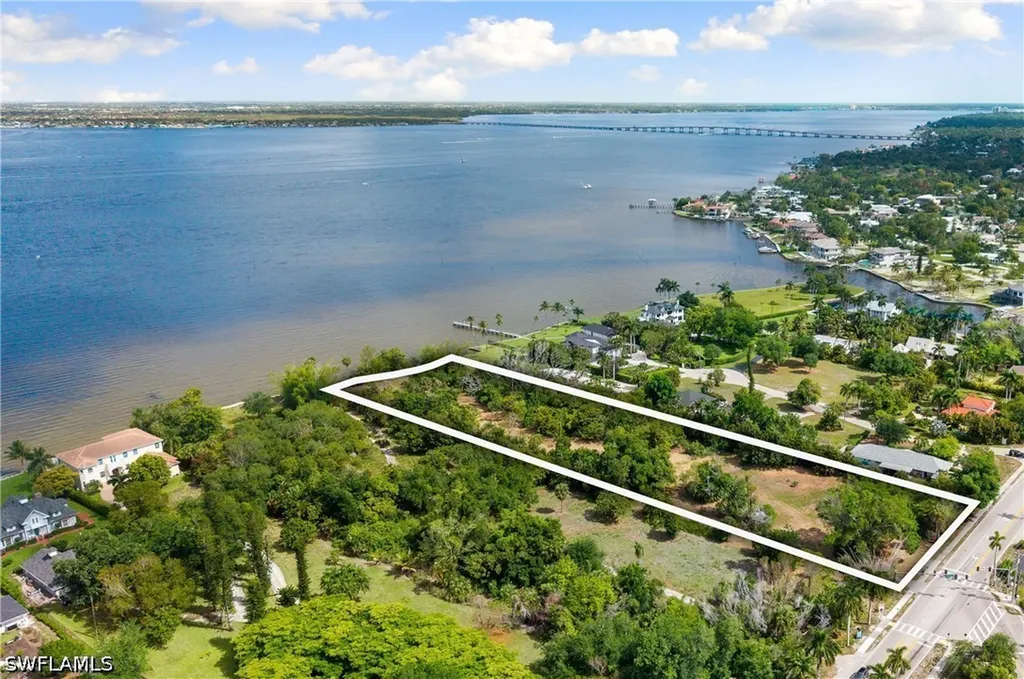 11480 Mcgregor Boulevard Fort Myers FL 33919