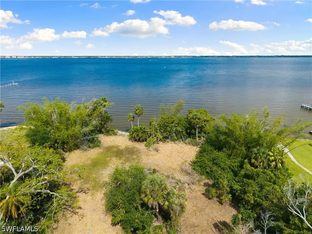 11480 Mcgregor Boulevard Fort Myers FL 33919