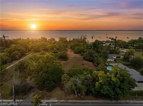 11480 Mcgregor Boulevard Fort Myers FL 33919